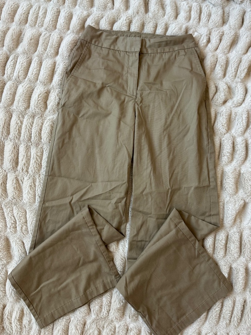 Women’s Aritzia Sunday Best Kakhis / Chinos / Pants